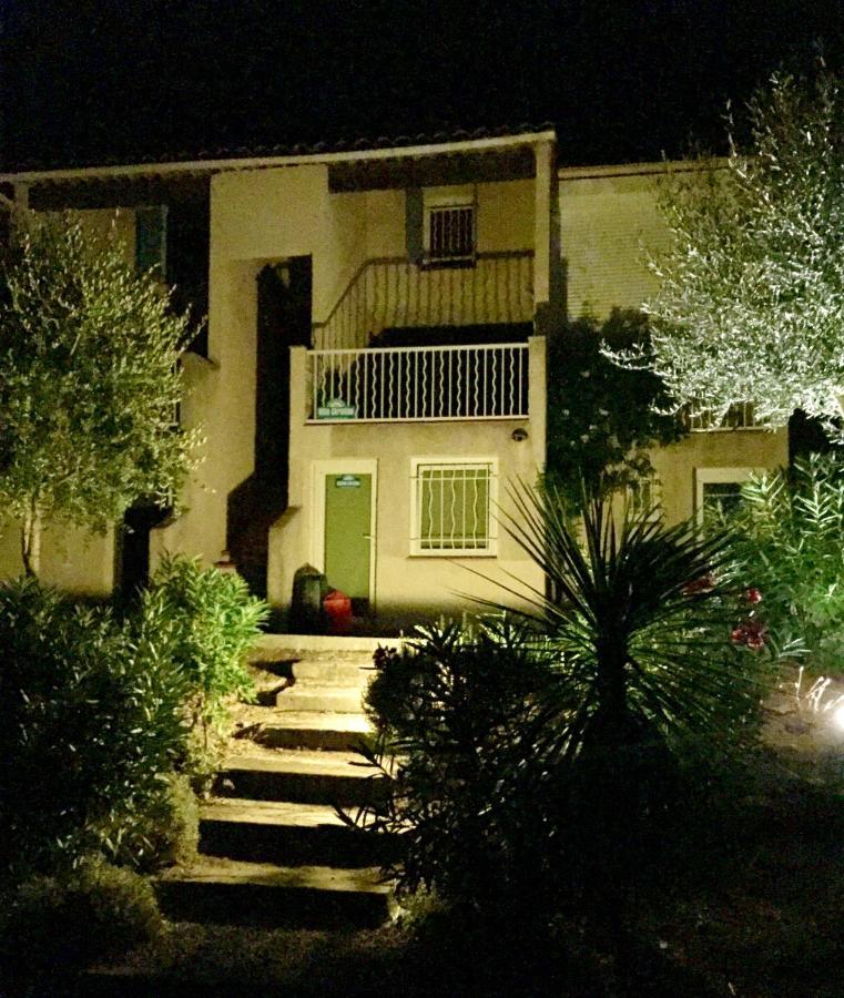 Maison Charmante A Cogolin Avec Vue Sur La Mer Et Piscine Kültér fotó