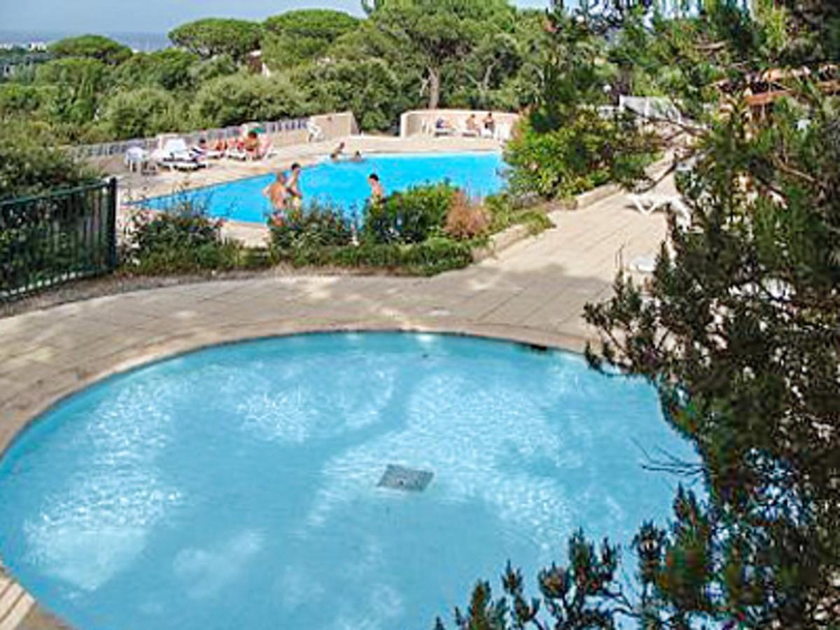 Maison Charmante A Cogolin Avec Vue Sur La Mer Et Piscine Kültér fotó