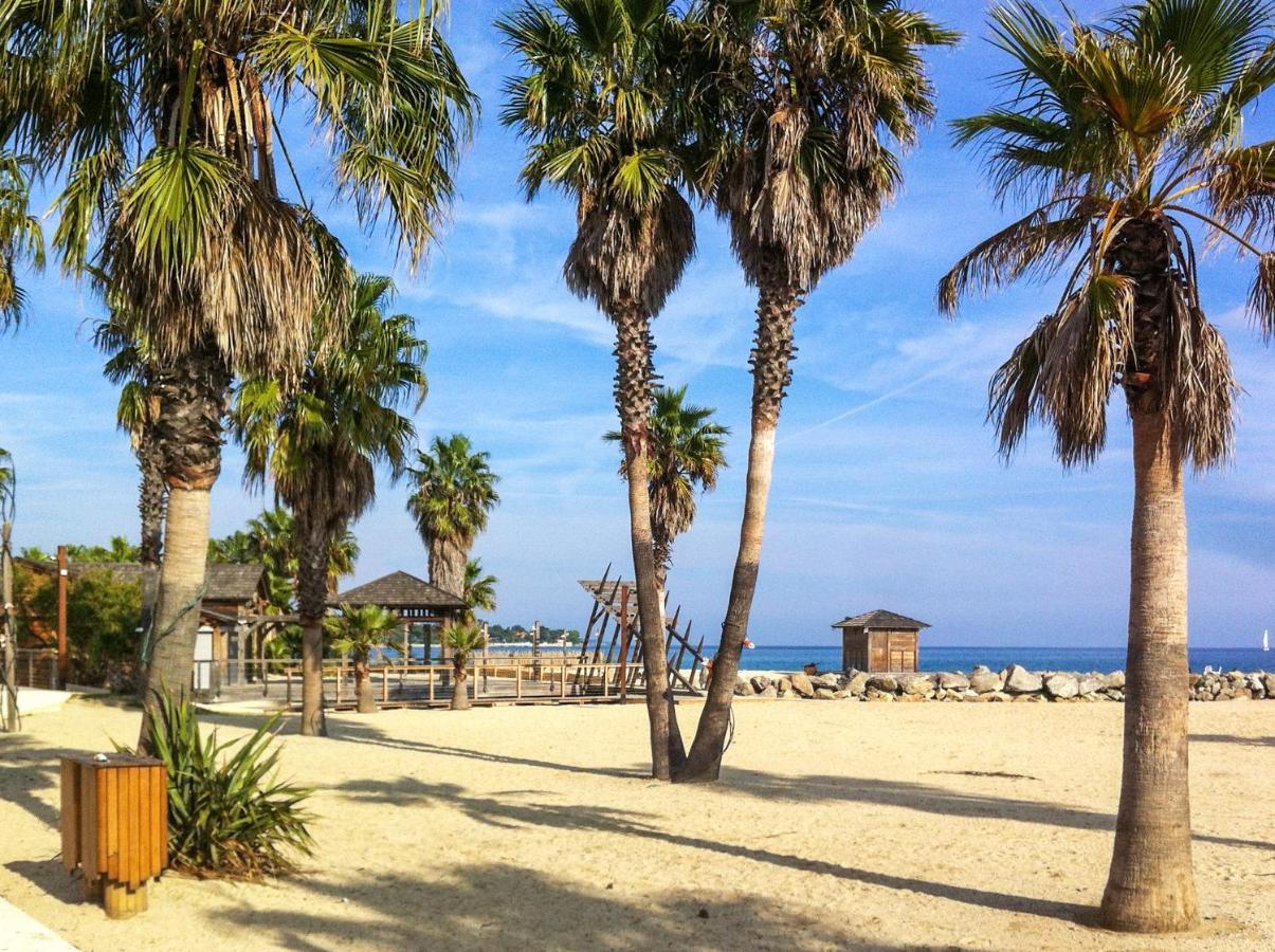 Maison Charmante A Cogolin Avec Vue Sur La Mer Et Piscine Kültér fotó
